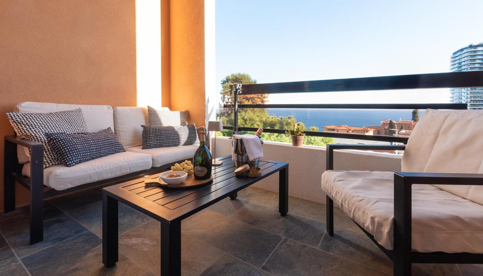 Monaco Border Luxury Suite - Sea View - Pool Босолей Екстер'єр фото