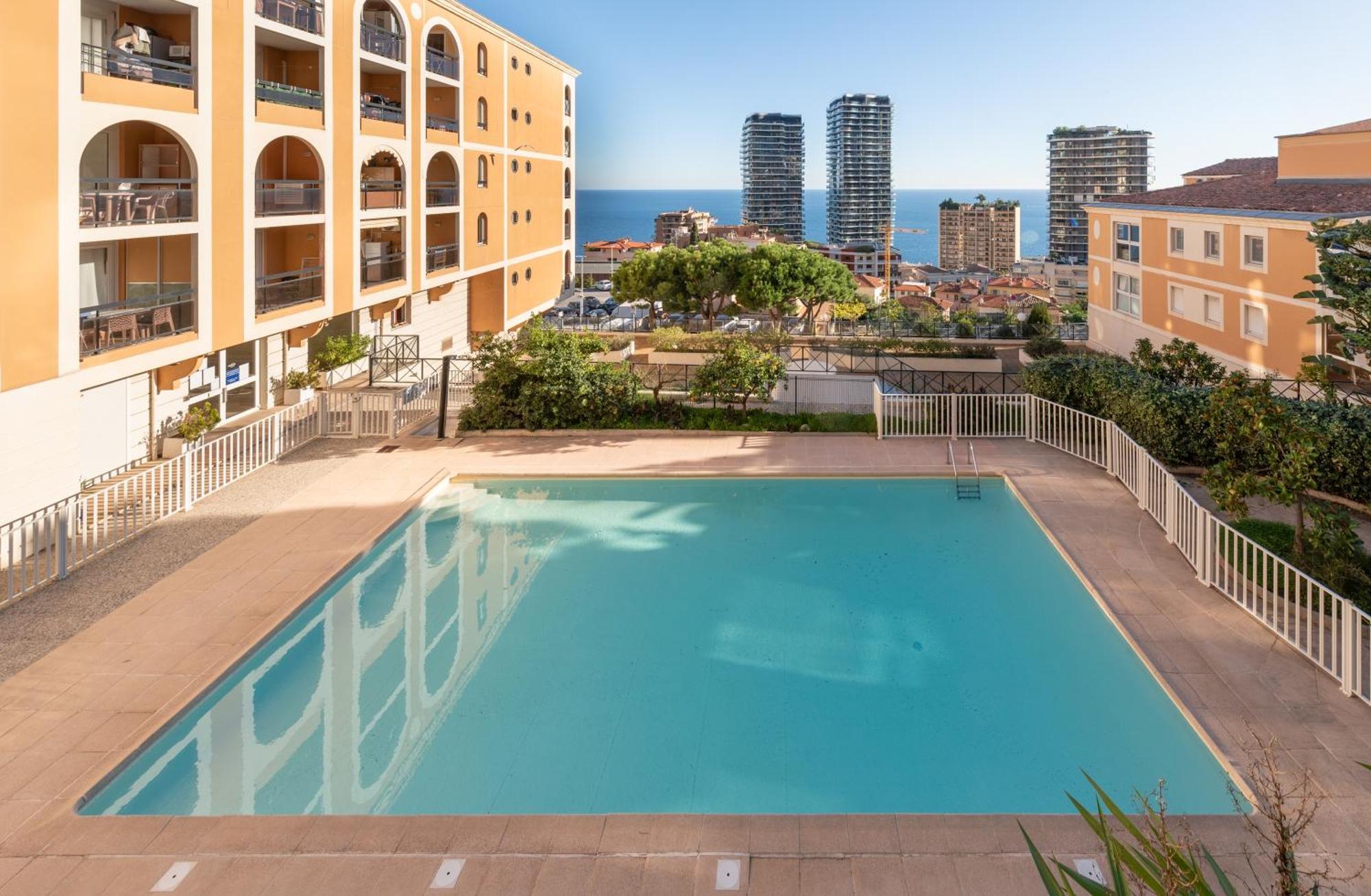 Monaco Border Luxury Suite - Sea View - Pool Босолей Екстер'єр фото